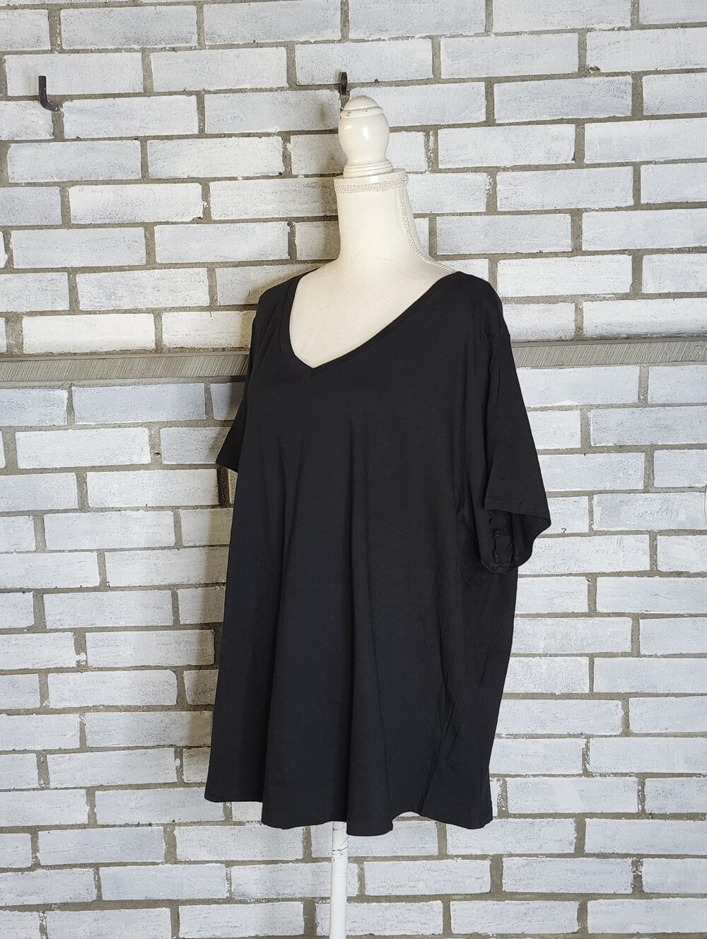 •Old Navy Everywear V-Neck T Shirt Womens Plus Size 3X Black Cotton Short Sleeve